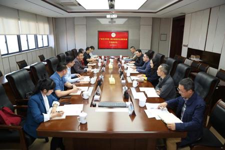 都安瑶族自治县教育局到beat365官网交流座谈