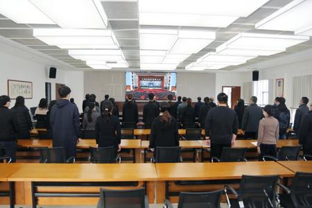 beat365官网组织师生收看江泽民同志追悼大会