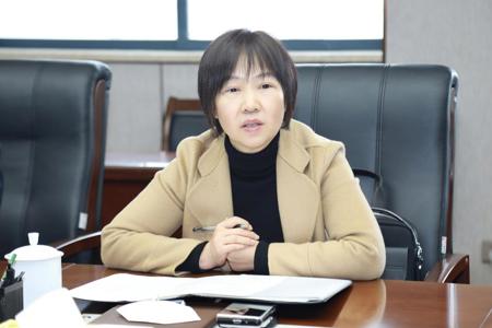 学校党委书记查丹明主持召开校领导班子工作碰头会