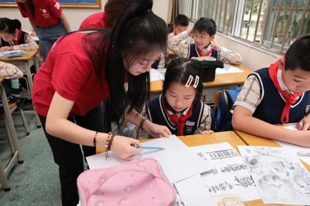 让雷锋精神在广艺绽放更加璀璨的光芒