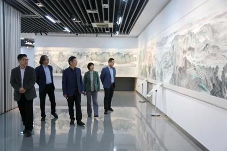 南京艺术学院党委书记俞锋到beat365官网考察调研并作专题讲座